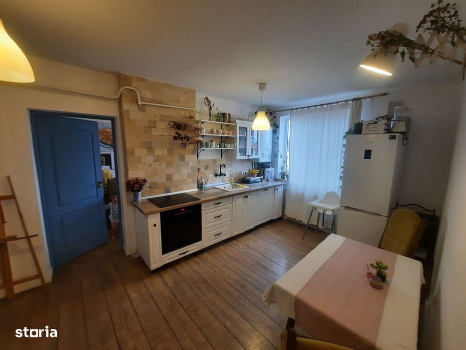 Vand Apartament 3 camere central Satu Mare — fotografia 1