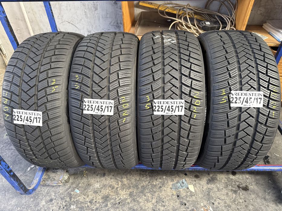 225/45/17 Vredestein M+S