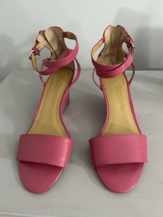 Sandale noi Nine West