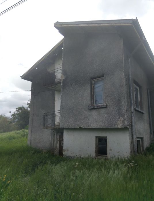 Продава къща в с.Пиперево общ.Дупница
