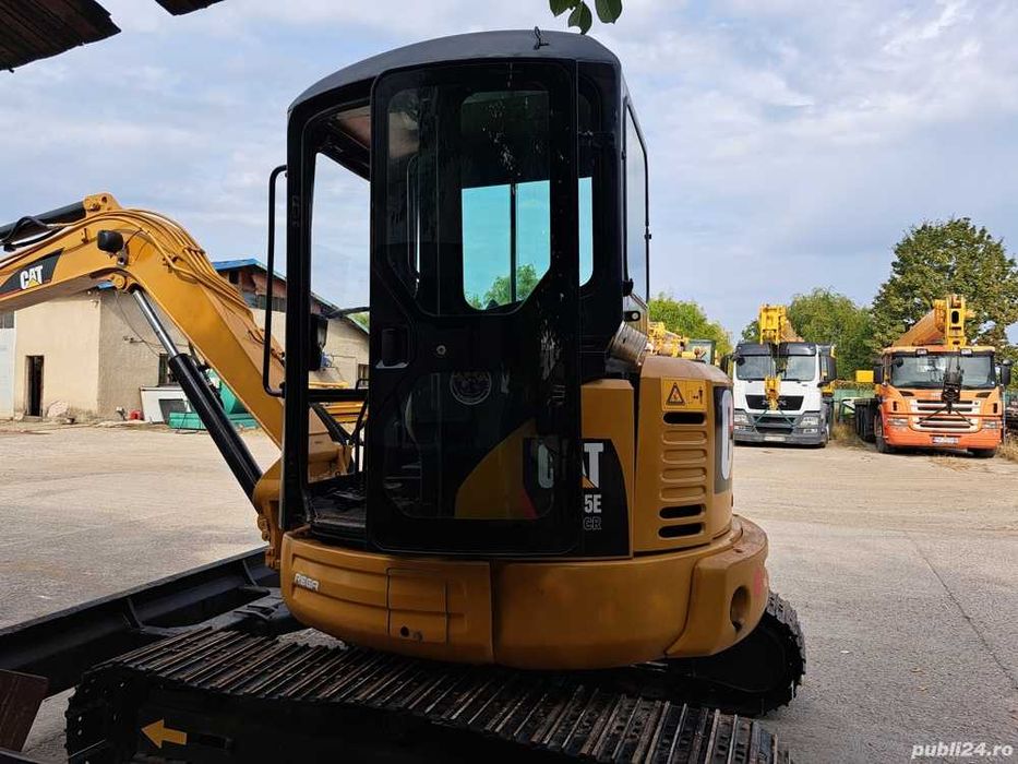 Excavatoare Caterpilar 305.5E2 , Komatsu PC55 - 5 tone