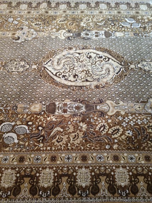 Килим с персийски шарки