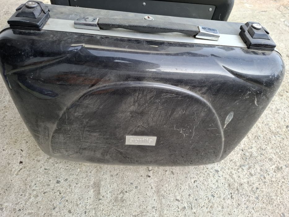 Cutii laterale sidecases pentru Aprilia Pegaso 650
