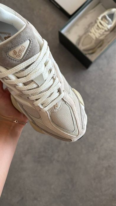 New Balance  9060 OatMeal