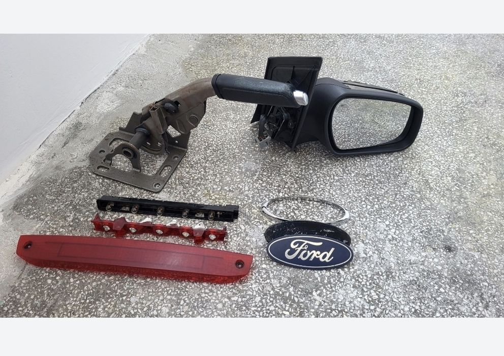 Ford Focus 2 2004 2006 Grila Pompa Apa Frana Mana Rama Radio Bord