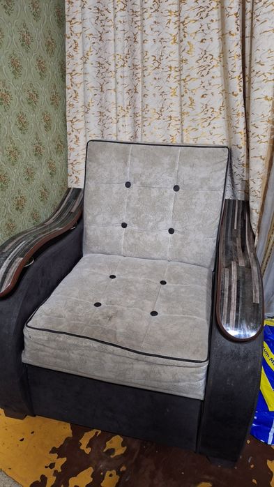 Диван 2 кресла  среднее состояние