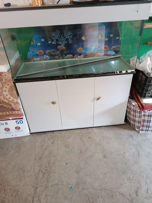 Аквариум продам.