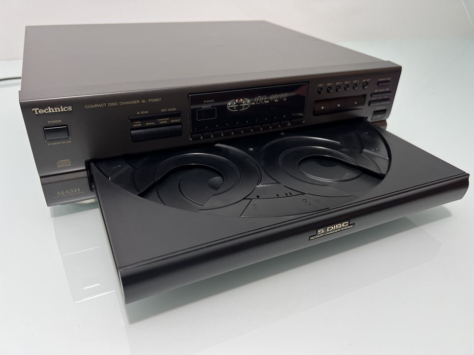 CD Player Technics SL-PD867 cu 5 CD-uri