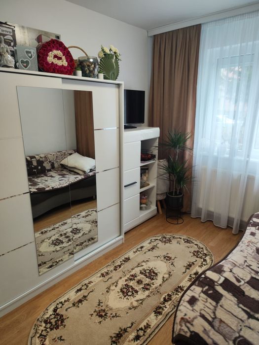 Închiriez Apartament 2 Camere