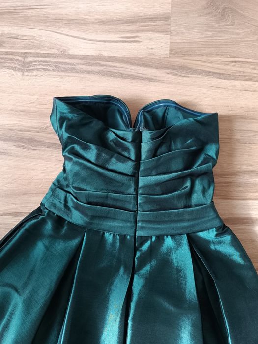 Уникална официална рокля за поводи. Размер М-Л,