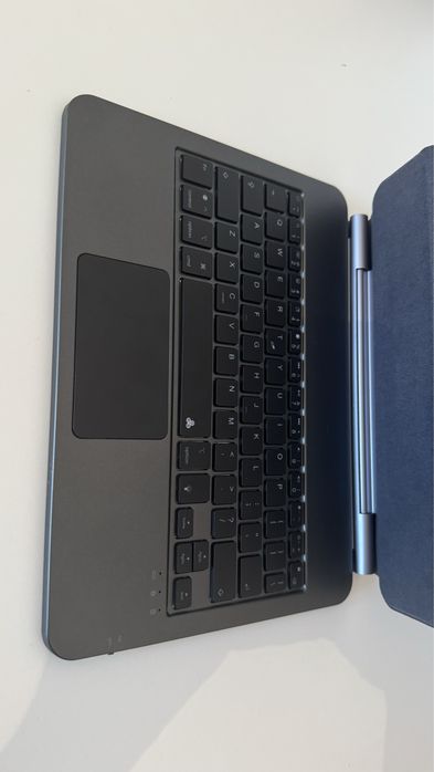 iPad-қа арналған Magic Keyboard, 10 шы поколение (трекпадпен)