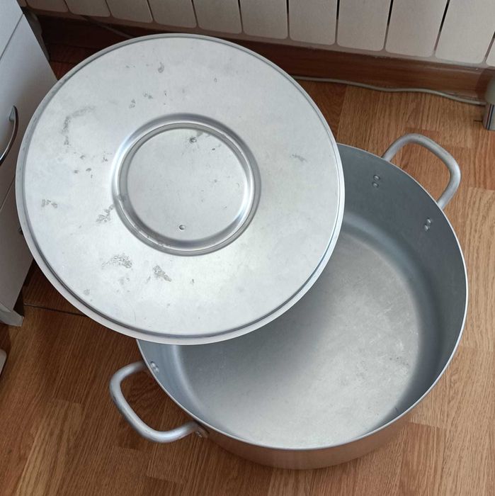Кастрюля 30л. новая продам возможен обмен