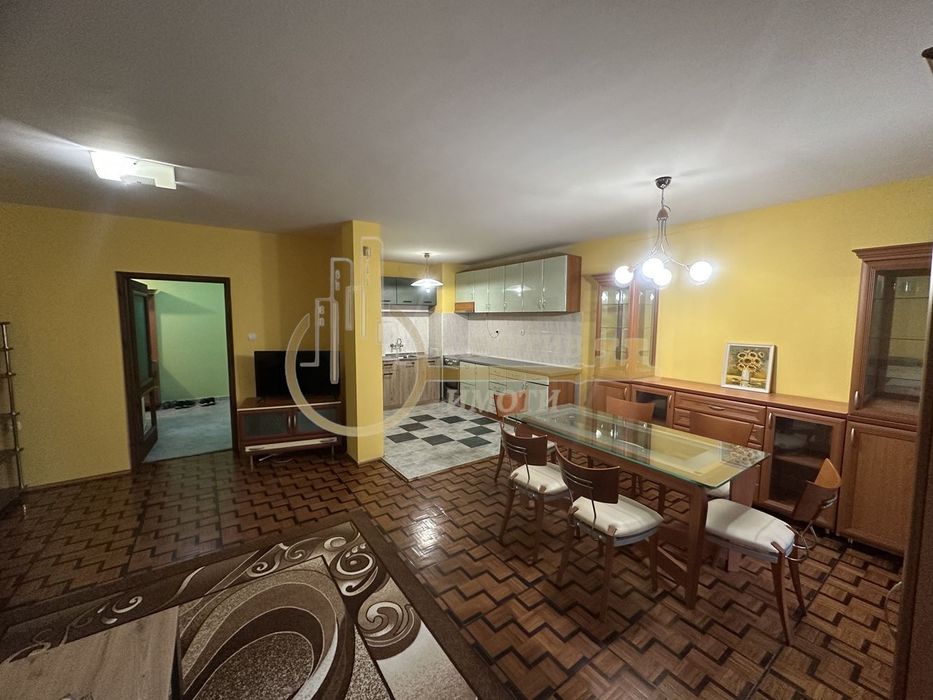 Дава се под наем Тристаен апартамент в София, Оборище - 120 кв.м за 800 € - Снимка #1