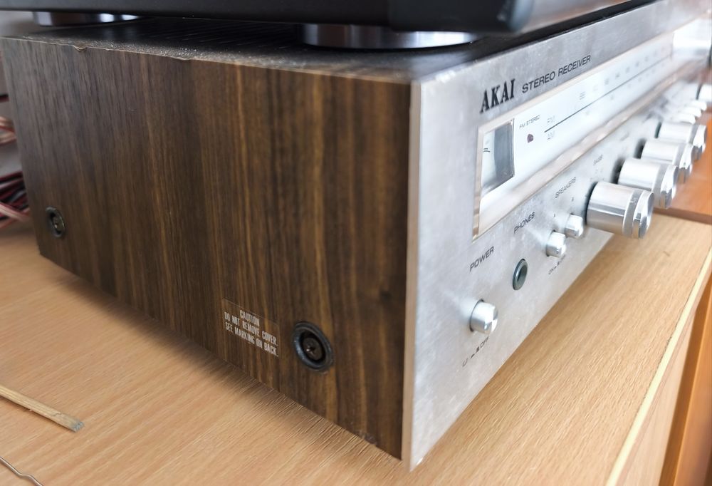 Amplitunere AKAI  AA 1125