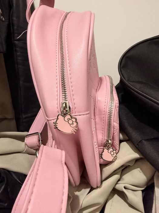 Hello Kitty раница и одеяло с качулка