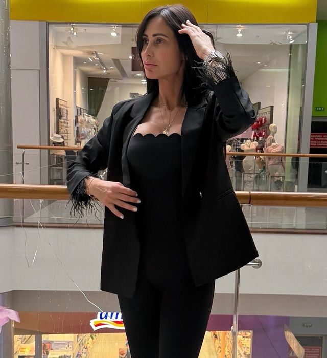 Дамско сако с пера