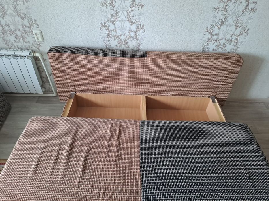 Продам диван в хорошем состоянии