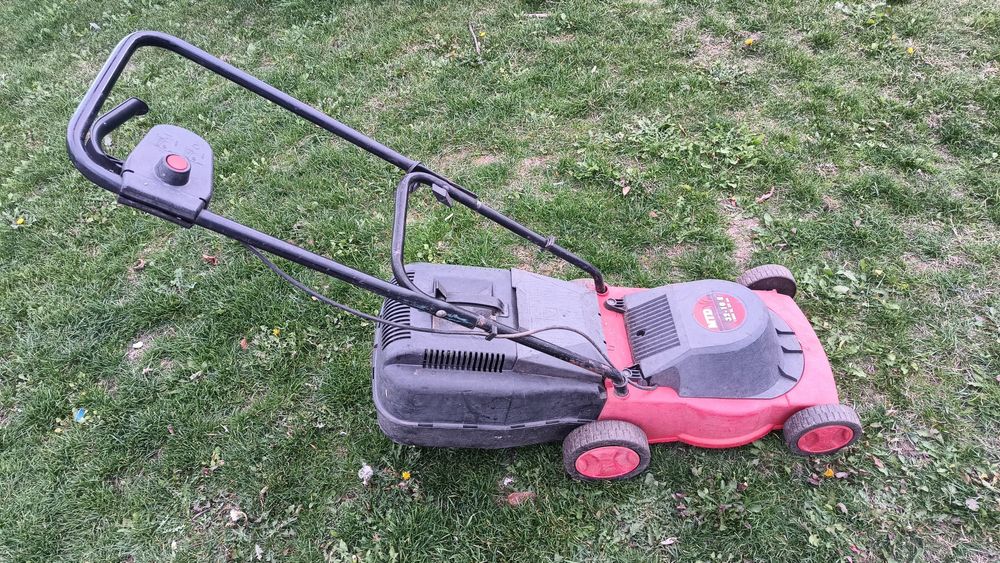 Електрическа косачка MTD 1000