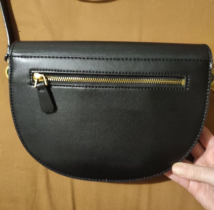 Оригинална чанта Guess