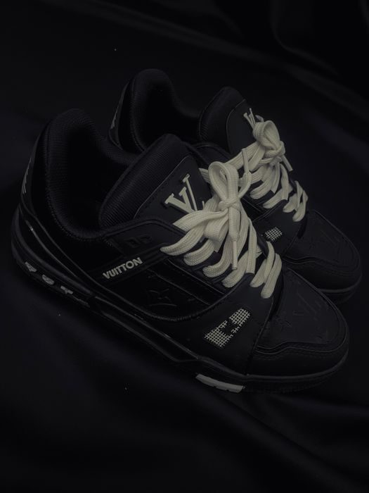 Adidasi Lv Trainers