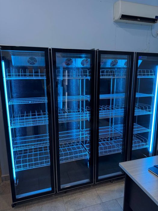 Акция !!! Витринние холодильники.