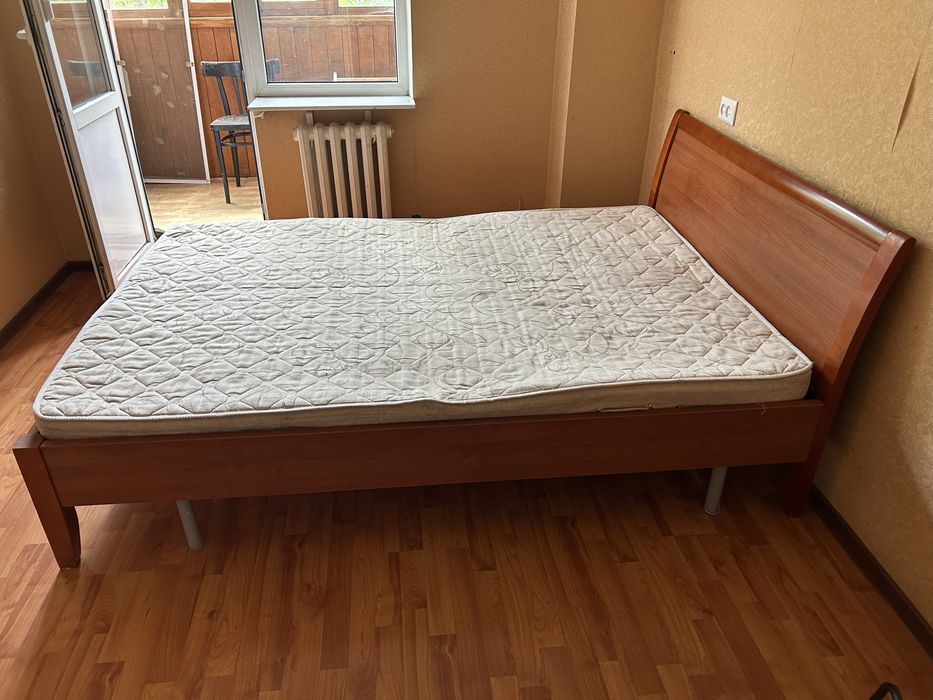 Продается кровать двухспальная