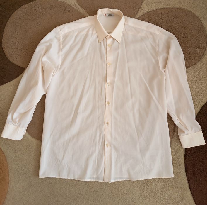 Продавам мъжки ризи