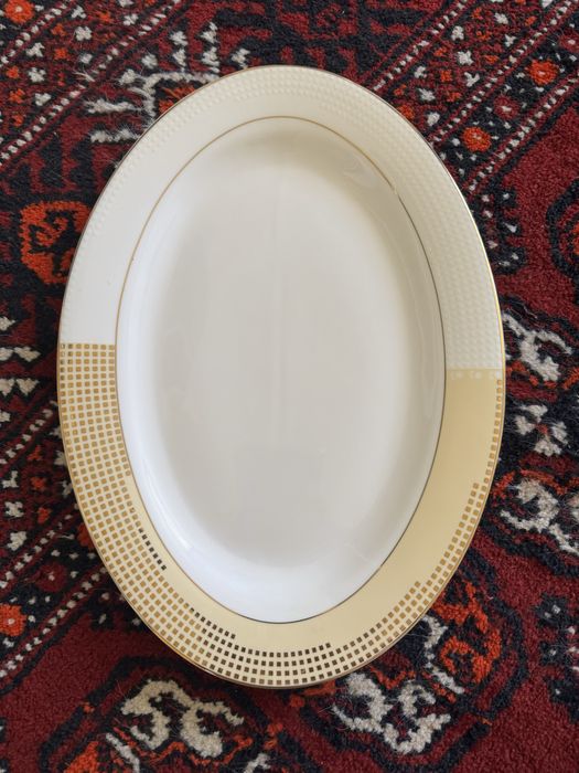 Фарфоровый сервиз