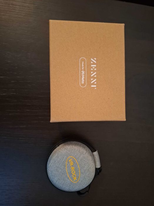 Meta Quest 3s 128GB + Halo Strap + Lentile de vedere + Alte accessorii