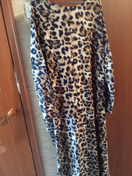 Платье леопард 50,52размер