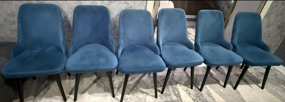 Стол 2 метра и 6 стульев 90.000 Б/У