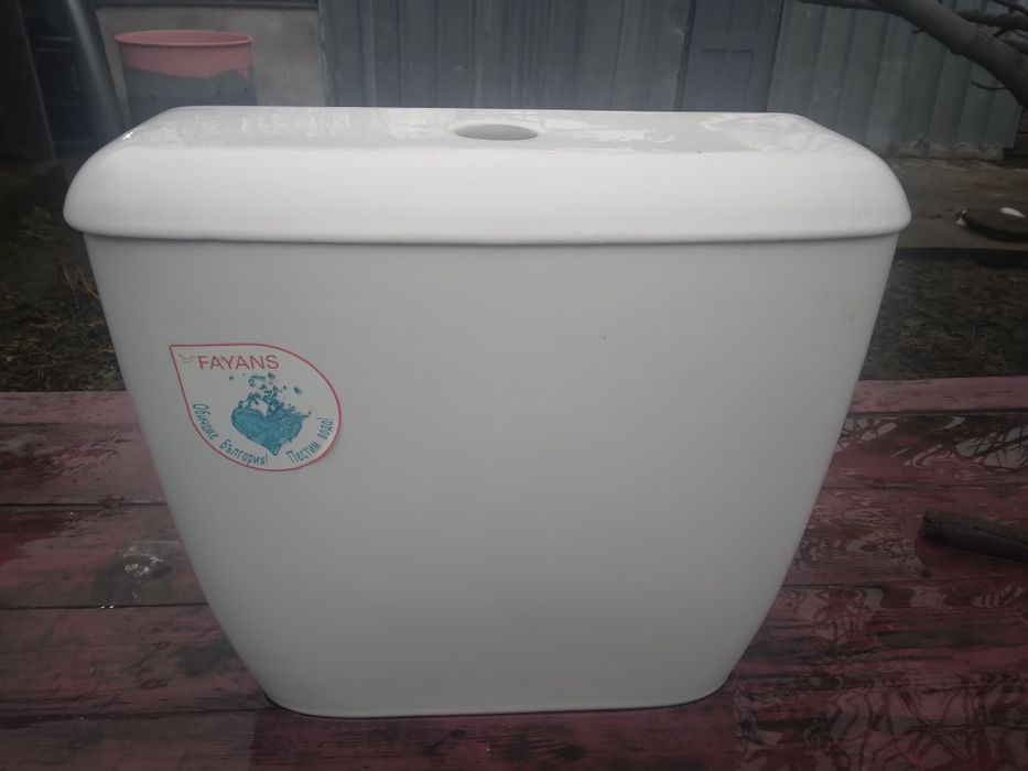 Керамично тоалетно казанче