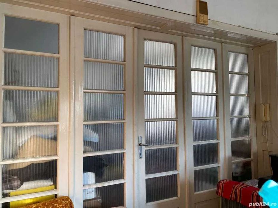 Apartament de vanzare - etajul unei case