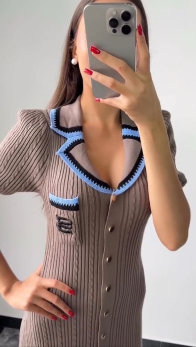 Трикотажное платье Sandro