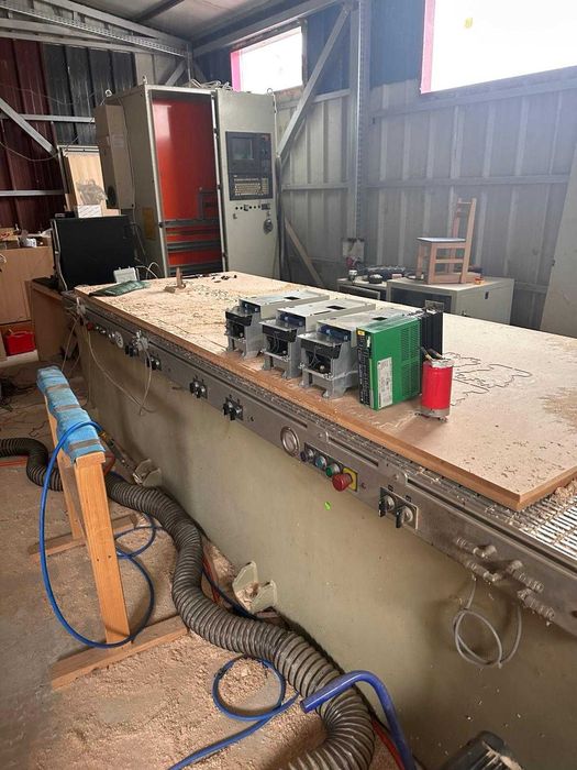 CNC pentru lemn SCM RECORD 2 modernizat functioneaza cu MACH 3