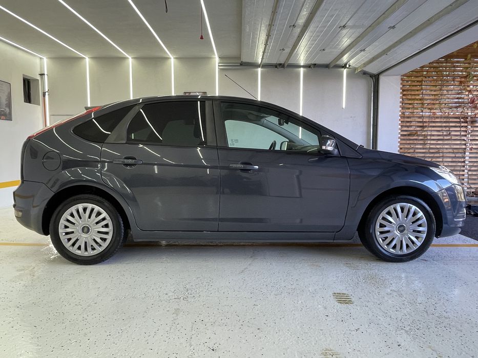 FORD Focus 2011 — imagine 4