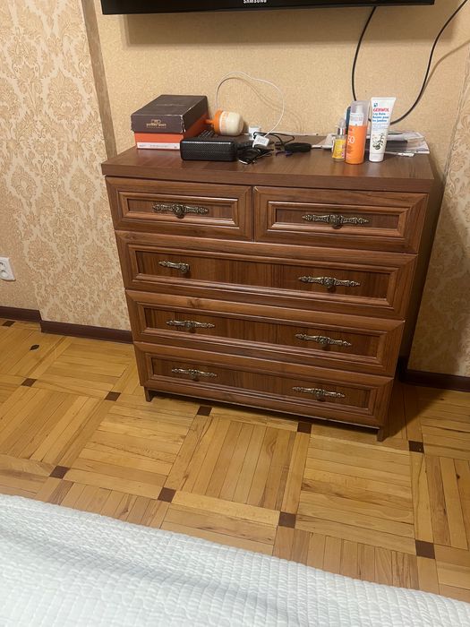 Продам спальный гарнитур