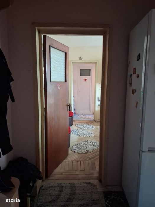 La banii astia nu mai gasesti! 2 camere de caramida langa Scoala nr. 8