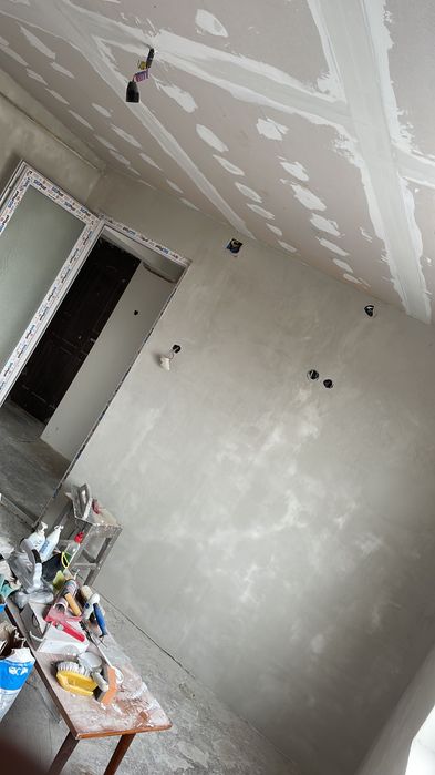 Execut lucrări de amenajări interioare