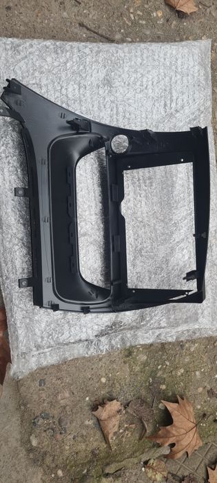 Рамка 9инча за хонда сивик и  rav 4