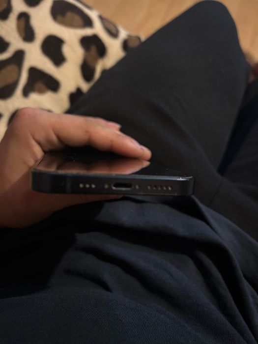 Vand urgent Iphone 14 blue