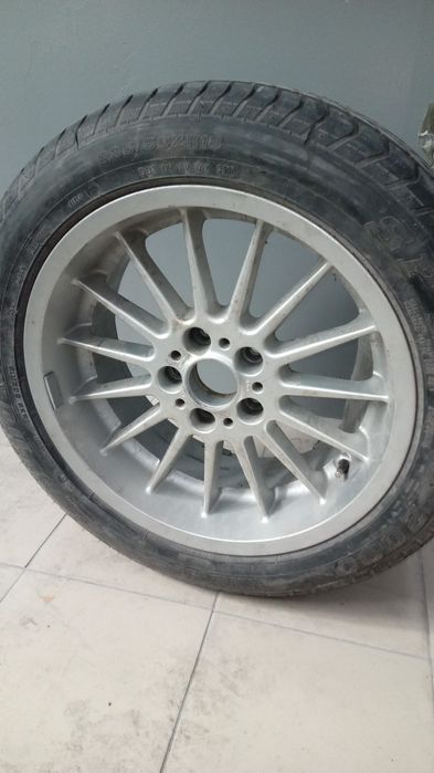 Продам запаска.на бмв е66