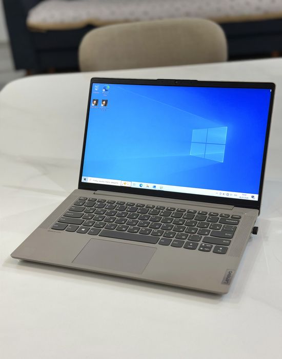 Продам мощный ноутбук новой модели в отличном состоянии