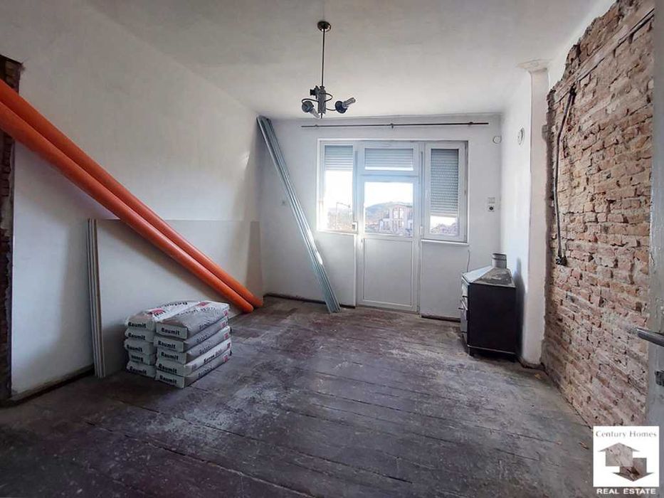 Продава се Етаж от къща в Велико Търново, Център - 49 кв.м за 1694 €/кв.м - Снимка #1