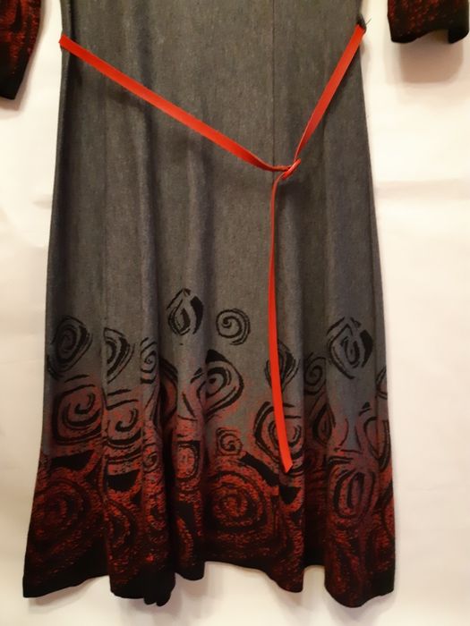 Rochie gri cu rosu, marimea 42