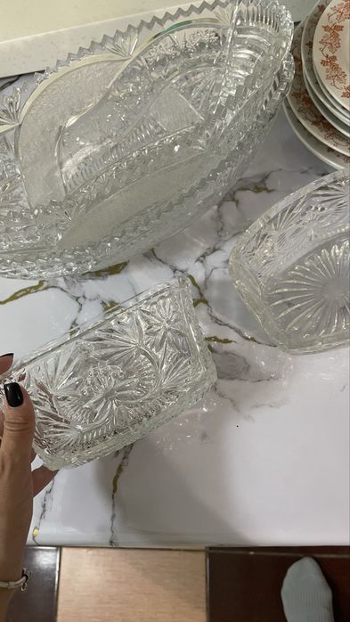 Продам хрусталтные вазы