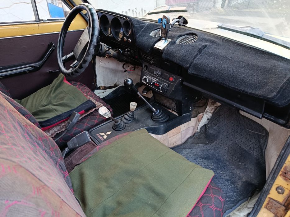 Продам ниву по страховке