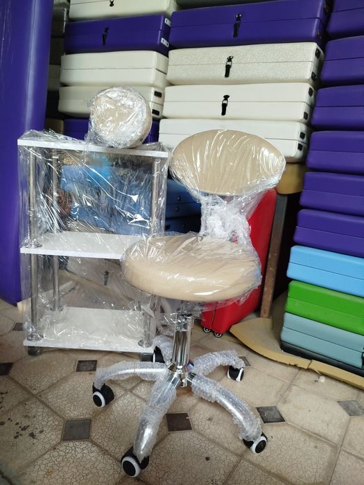 Kushetka kasmetalagijiski masajni mididsiniski chemadanli kushetkalar