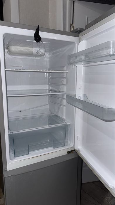 Продаю холодильник