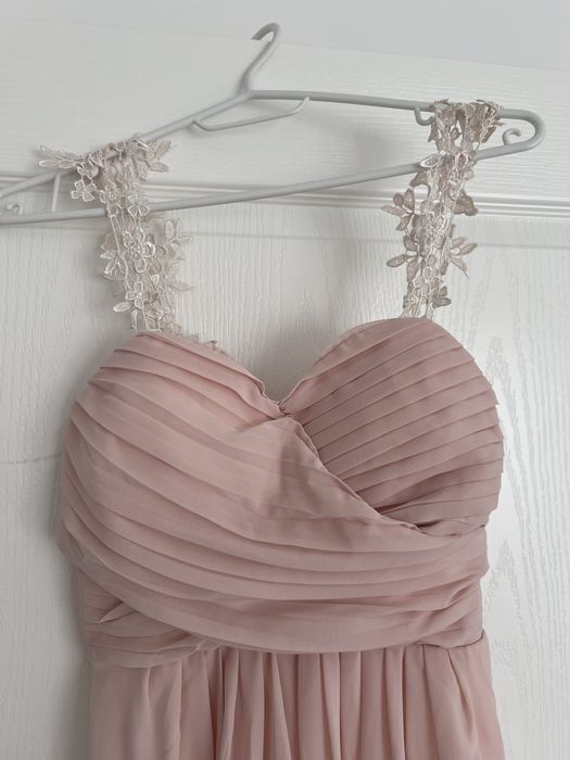 Официална рокля